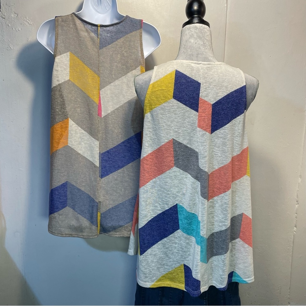 #0244 Pkg of 2 BOMBOM Relaxed Breathable Graphic Tank Tops-M - Picture 3 of 8
